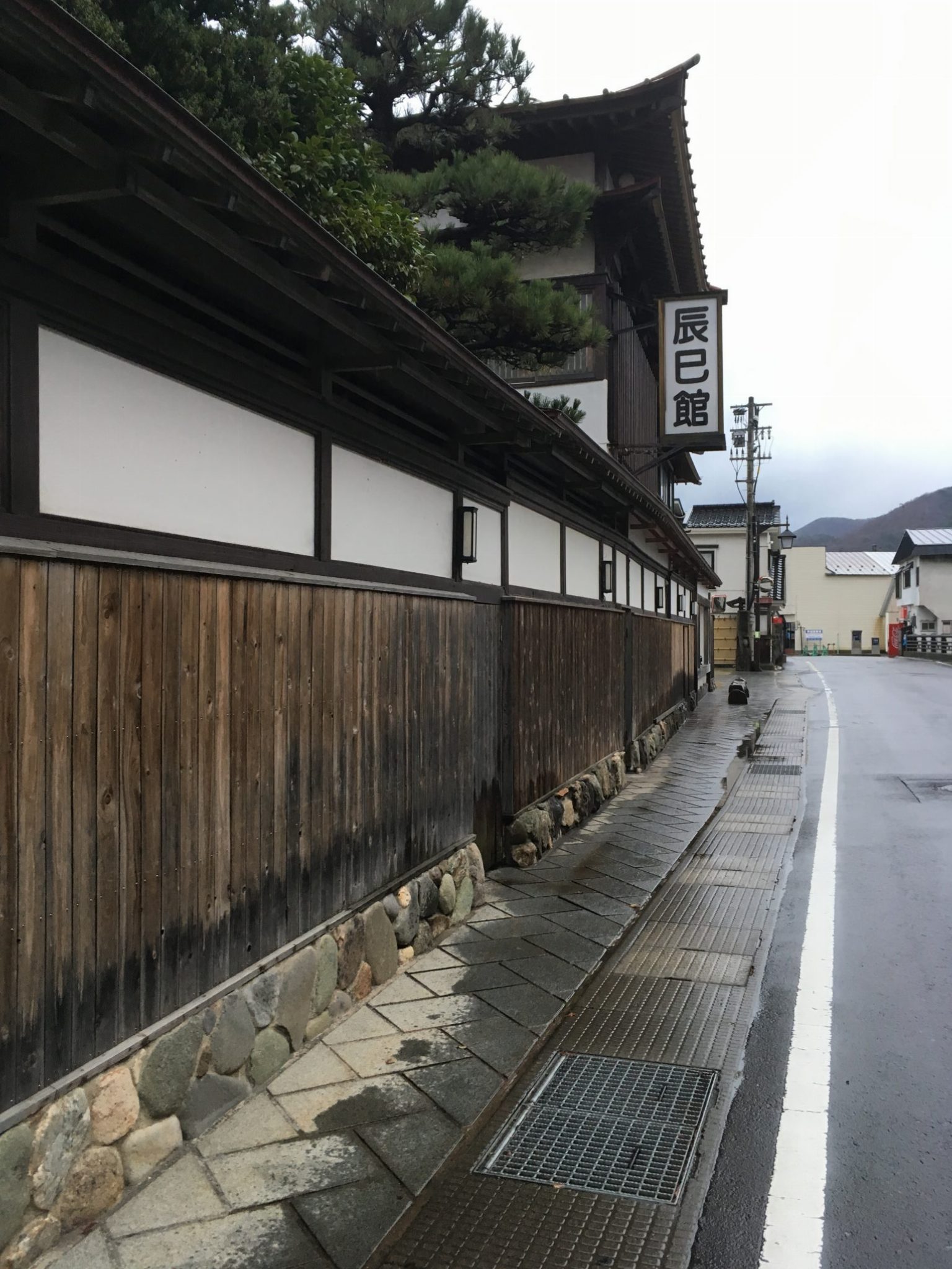 50E090F0-0231-490D-A7B0-64BA9047E5C0