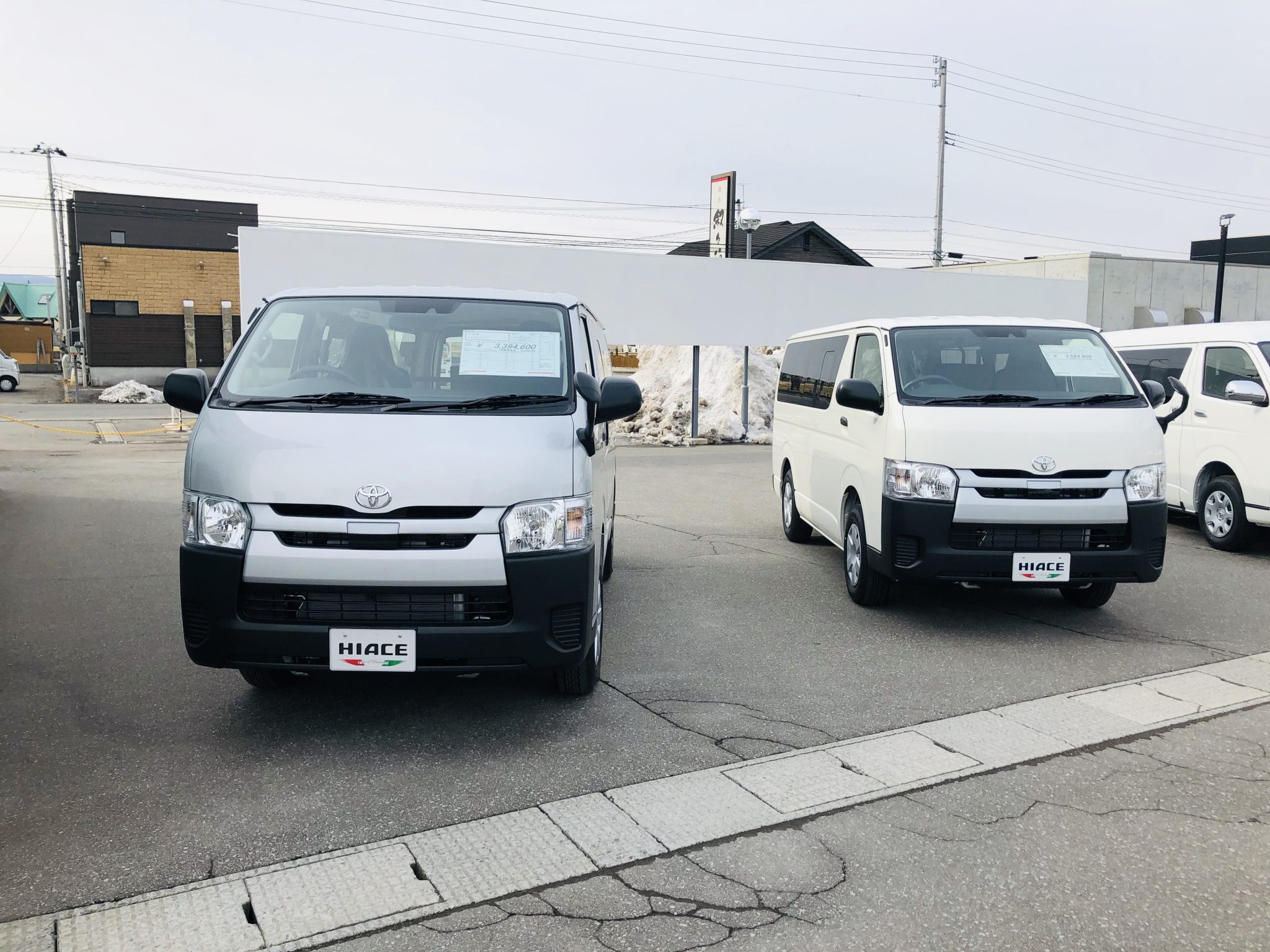 商用車も展示します ハイエースガレージ 青森トヨペット